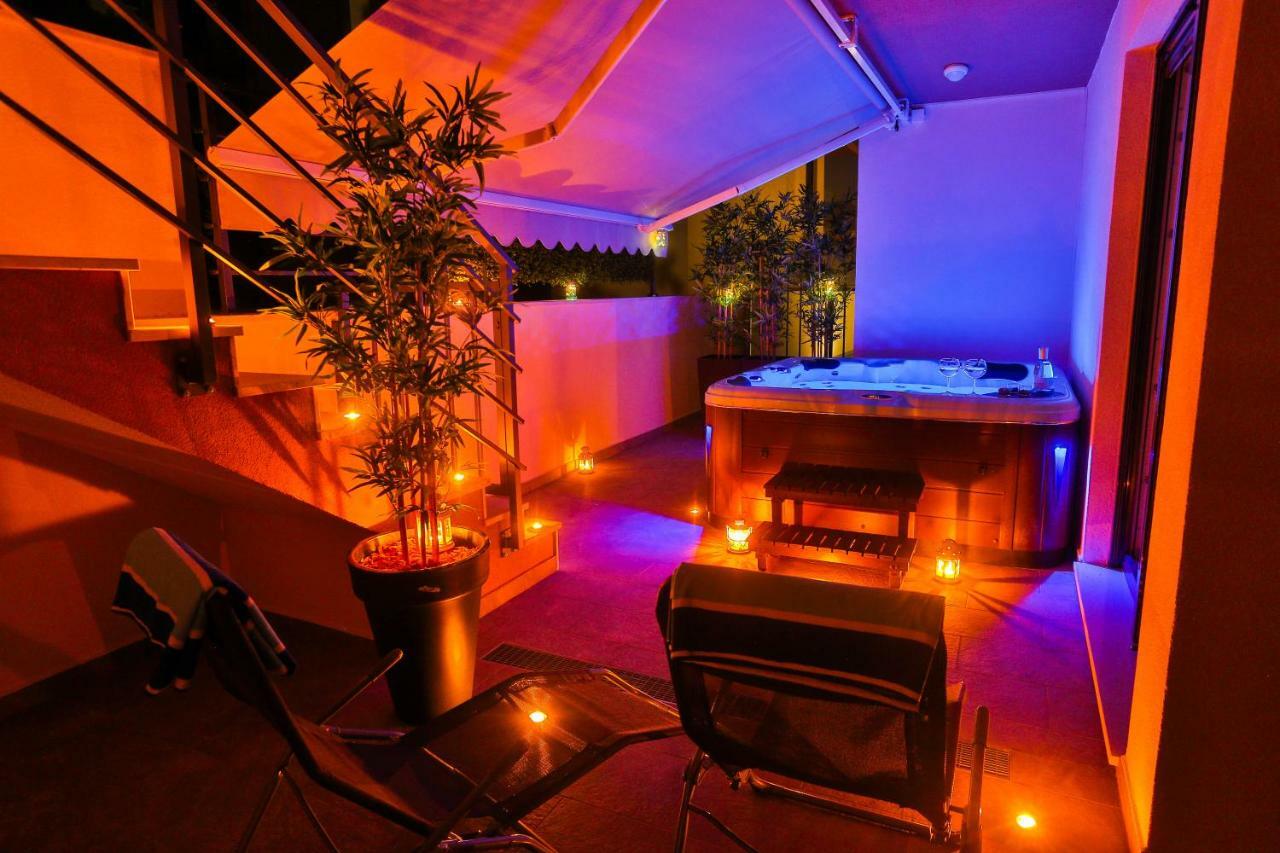 Luxury Urban With Jacuzzi Apartma