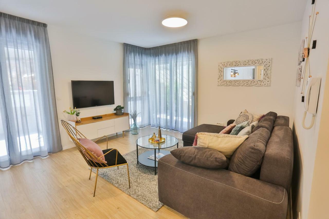 Apartma Luxury Urban With Jacuzzi