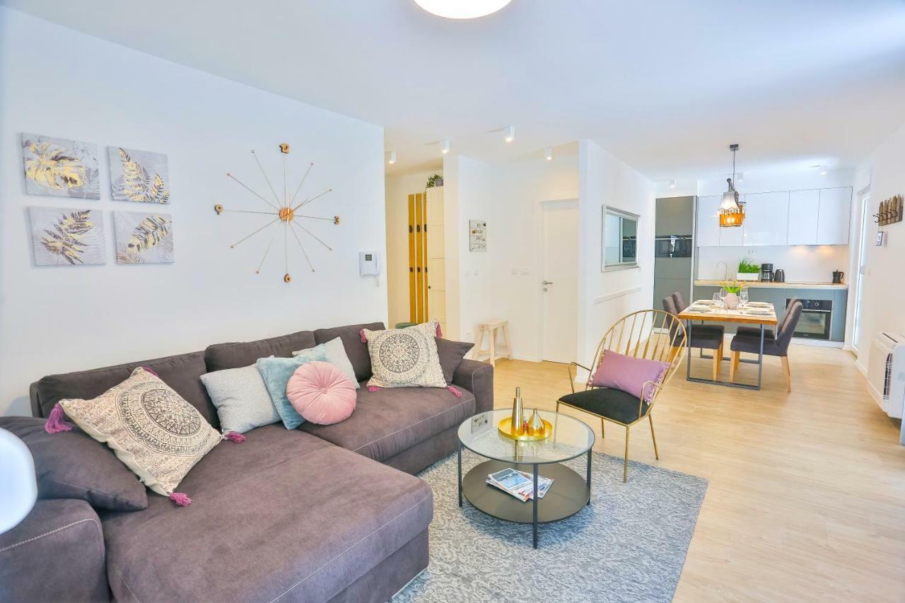 Luxury Urban With Jacuzzi Apartma Split