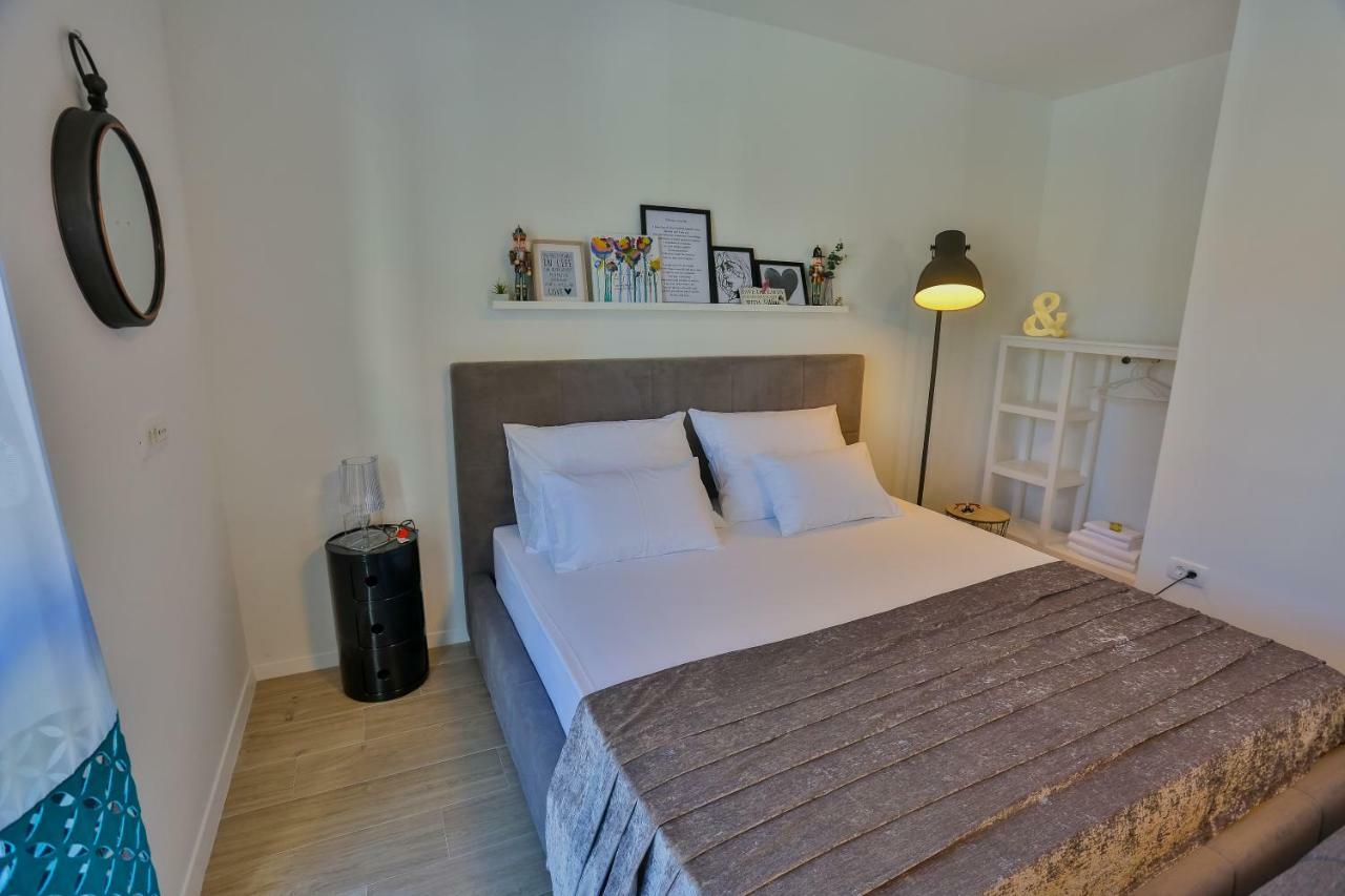 Luxury Urban With Jacuzzi Apartament *