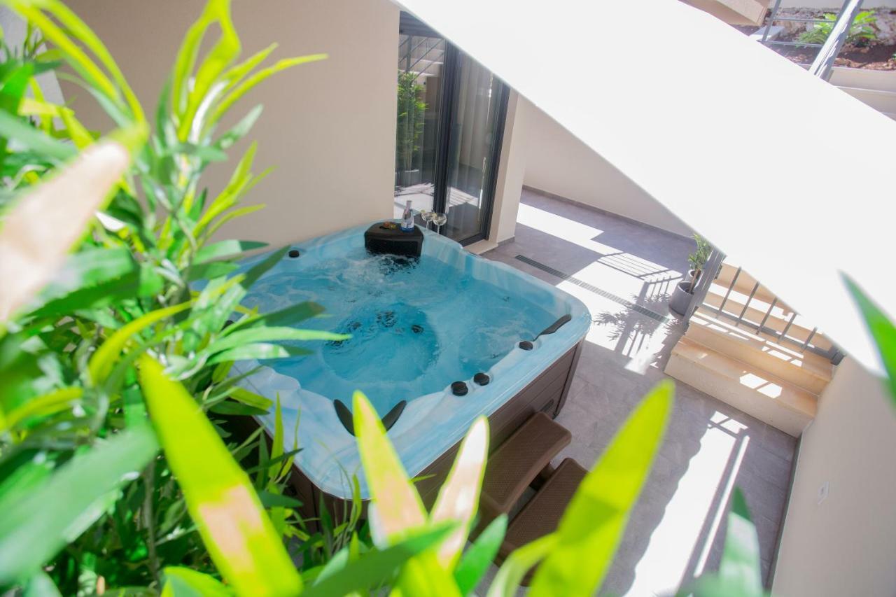 Luxury Urban With Jacuzzi Apartament Split